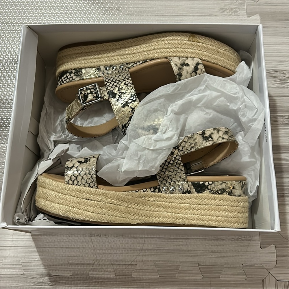 Steve Madden Flatforms
